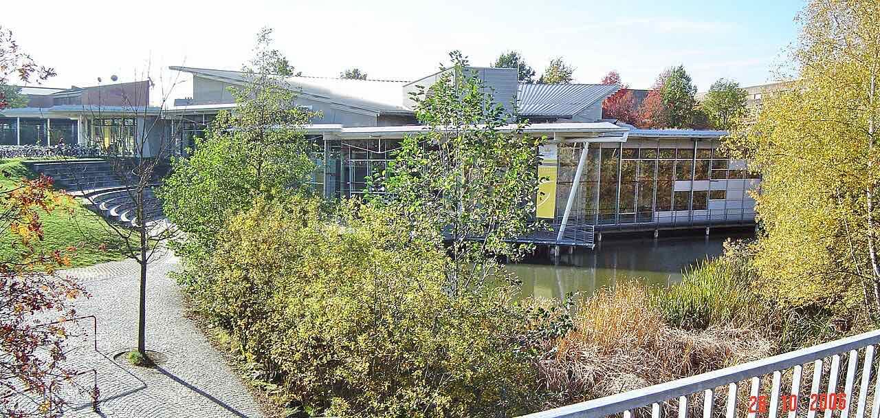 The Audimax lecture hall building on the University of Bayreuth campus